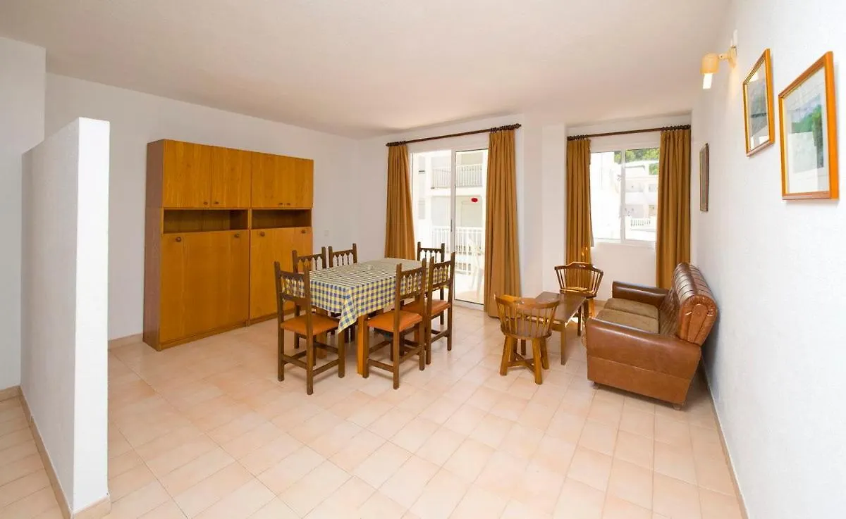 Apartamentos Cala Llonga Playa Spanje